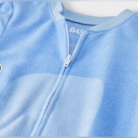 Disney Bluey Toddler/Infant Boys Blanket Sleeper Footed Pajamas W/ Hat NWT - Picture 4 of 4